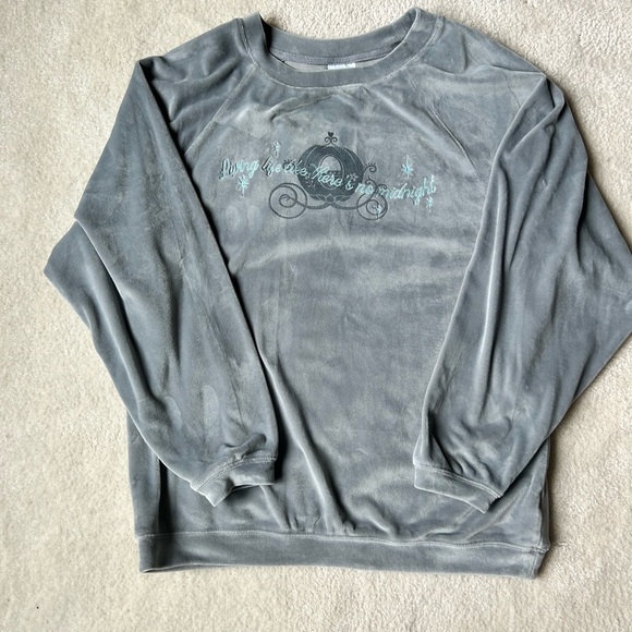 Cinderella sweatshirt - Picture 8 of 9